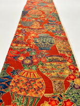 画像をギャラリービューアに読み込む, 華壺に松絵の地紋模様