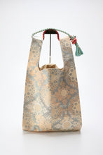 画像をギャラリービューアに読み込む, 華更紗菱絵【ケニショ・大】