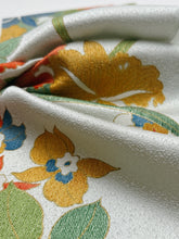 画像をギャラリービューアに読み込む, 藍白大花模様金彩縁【長丈シュッケニ】