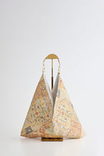 画像をギャラリービューアに読み込む, 唐織・鳥獣花唐草模様金糸【あずま型 中】特上