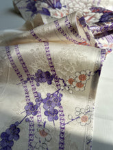 画像をギャラリービューアに読み込む, 花地紋に籠牡丹花模様・金彩【長】