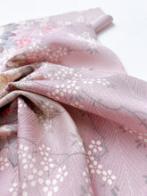 画像をギャラリービューアに読み込む, 大牡丹に金彩縁模様【四つ釦】