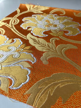 画像をギャラリービューアに読み込む, 【あずま型 中】唐織更紗花模様