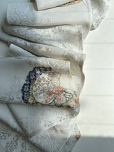 画像をギャラリービューアに読み込む, 草花絵皿模様に総菱欠け模様地紋【長】