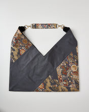 画像をギャラリービューアに読み込む, 唐織の流水松竹梅模様【あずま型 大】