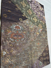 画像をギャラリービューアに読み込む, 更紗に唐花・花鳥模様引箔【あずま型 大】上物