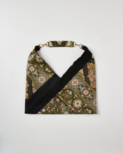 画像をギャラリービューアに読み込む, 【あずま型 中】菱華尽くしに花鳥模様刺繍・金糸