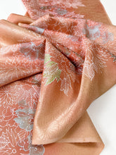 画像をギャラリービューアに読み込む, 【特短】総華地紋に手描き草花模様暈し染
