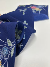 画像をギャラリービューアに読み込む, 椿に菊草花模様【サイドギャザーワンピース】