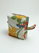 画像をギャラリービューアに読み込む, 藍白大花模様金彩縁【大】