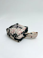 画像をギャラリービューアに読み込む, 銀彩草花模様【小】