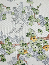 画像をギャラリービューアに読み込む, 変わり亀甲枝梅模様【ブラウス】