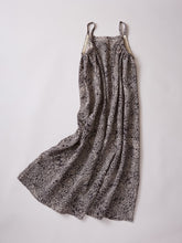 画像をギャラリービューアに読み込む, 菊菖蒲草花白線模様【サイドギャザーワンピース】