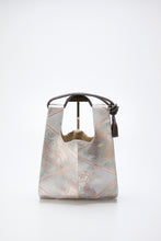 画像をギャラリービューアに読み込む, 牡丹菱模様引箔(真下織物)【ケニショ・小】