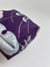 画像をギャラリービューアに読み込む, 流水地紋に雪輪模様草花尽くし【中】