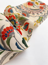 画像をギャラリービューアに読み込む, 絵画風草花模様・アンティーク