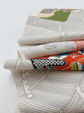 画像をギャラリービューアに読み込む, 破れ色紙吉祥文に波橋模様【六つ釦】