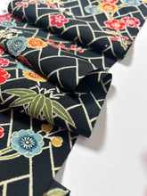 画像をギャラリービューアに読み込む, 檜垣地に梅模様【S】