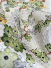 画像をギャラリービューアに読み込む, 変わり亀甲枝梅模様【ブラウス】