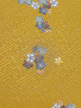 画像をギャラリービューアに読み込む, 花紗綾型地紋に桜絵模様【ティアード】