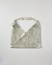 画像をギャラリービューアに読み込む, 【あずま型 中】花鳥模様・西陣引箔・金銀糸