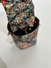 画像をギャラリービューアに読み込む, 菱に花尽くし模様