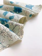 画像をギャラリービューアに読み込む, 唐草花模様・縮緬