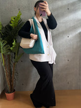 画像をギャラリービューアに読み込む, 浅葱色【ケニあずま大】