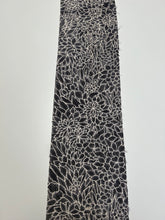 画像をギャラリービューアに読み込む, 菊菖蒲草花白線模様【サイドギャザーワンピース】