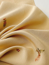 画像をギャラリービューアに読み込む, 刺繍の飛び柄【四つ釦】