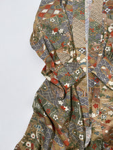 画像をギャラリービューアに読み込む, 膨れ織に荻菊蝶模様【四つ釦】