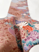 画像をギャラリービューアに読み込む, 金彩花模様に古典尽くし【四つ釦】