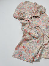 画像をギャラリービューアに読み込む, 総紗綾型地紋に絞り梅桜模様金彩【四つ釦】