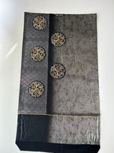 画像をギャラリービューアに読み込む, 【あずま型 中】飛び丸柄・献上有職模様引箔と金銀糸