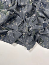 画像をギャラリービューアに読み込む, 色紙花模様【L】⚠️難あり