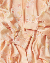 画像をギャラリービューアに読み込む, 半纏地紋に暈し花柄模様【四つ釦】