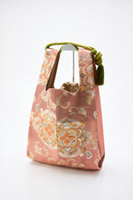 画像をギャラリービューアに読み込む, 唐花紋模様【ケニショ・大】