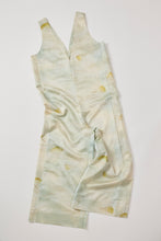 画像をギャラリービューアに読み込む, 芝地紋に金彩縁の扇模様