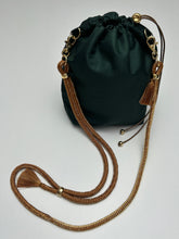 画像をギャラリービューアに読み込む, 深緑【ケニ巾着】