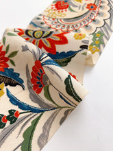 画像をギャラリービューアに読み込む, 絵画風草花模様・アンティーク