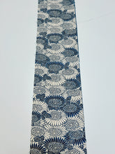 画像をギャラリービューアに読み込む, 紺瑠璃・菊尽くし【L】