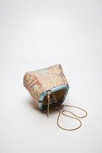 画像をギャラリービューアに読み込む, 切ばめ亀甲天上井格子草花模様②【ケニガマ・小】