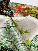 画像をギャラリービューアに読み込む, 【特長】桧垣地紋に金彩花車に鹿子模様