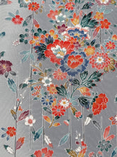 画像をギャラリービューアに読み込む, 白縁縦花暈し模様【四つ釦】