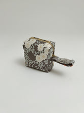 画像をギャラリービューアに読み込む, 総草花模様【小】