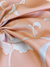 画像をギャラリービューアに読み込む, 華唐草花模様【ティアード】