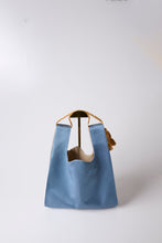 画像をギャラリービューアに読み込む, 箔散らし金彩×濁り青引箔【ケニショ・小】