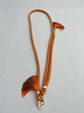 画像をギャラリービューアに読み込む, 薄橙金糸変わり組【松】