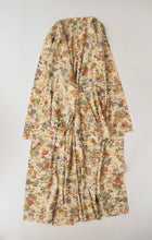 画像をギャラリービューアに読み込む, 芝草地紋に草花模様金彩縁【四つ釦】