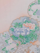 画像をギャラリービューアに読み込む, 雪輪に草花模様暈し色【四つ釦】